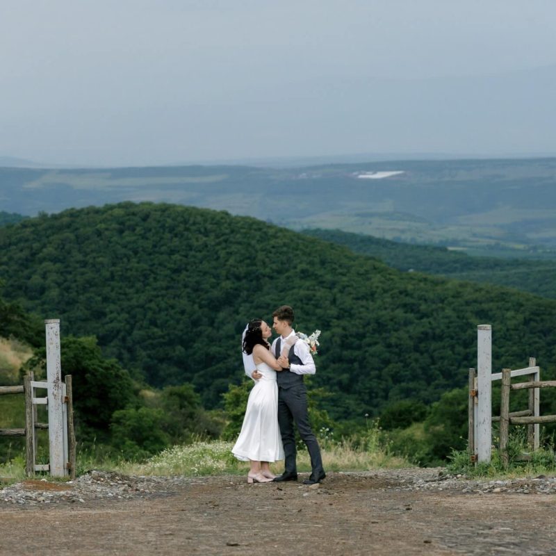 Wedding for Two in Georgia with an Off-Site Ceremony