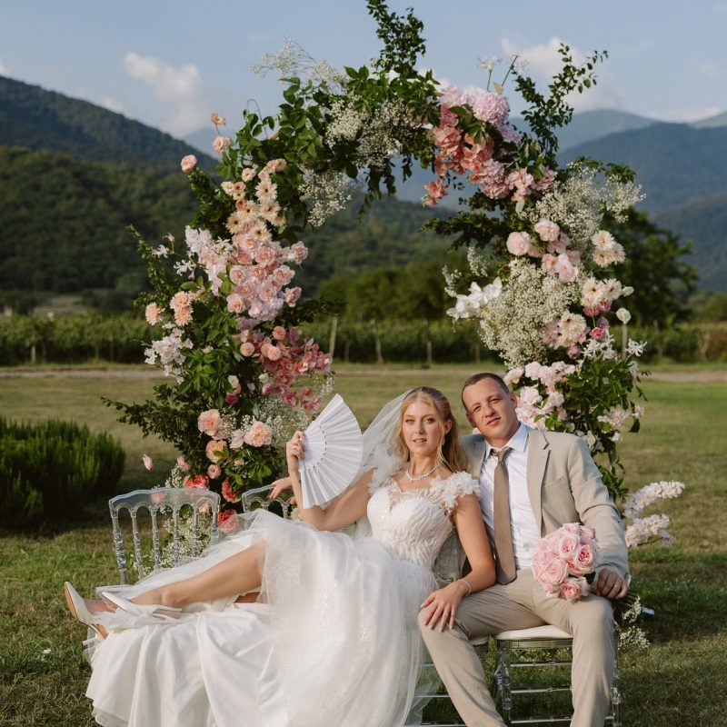 Wedding ceremony with mountain views for foreigners in Kakheti