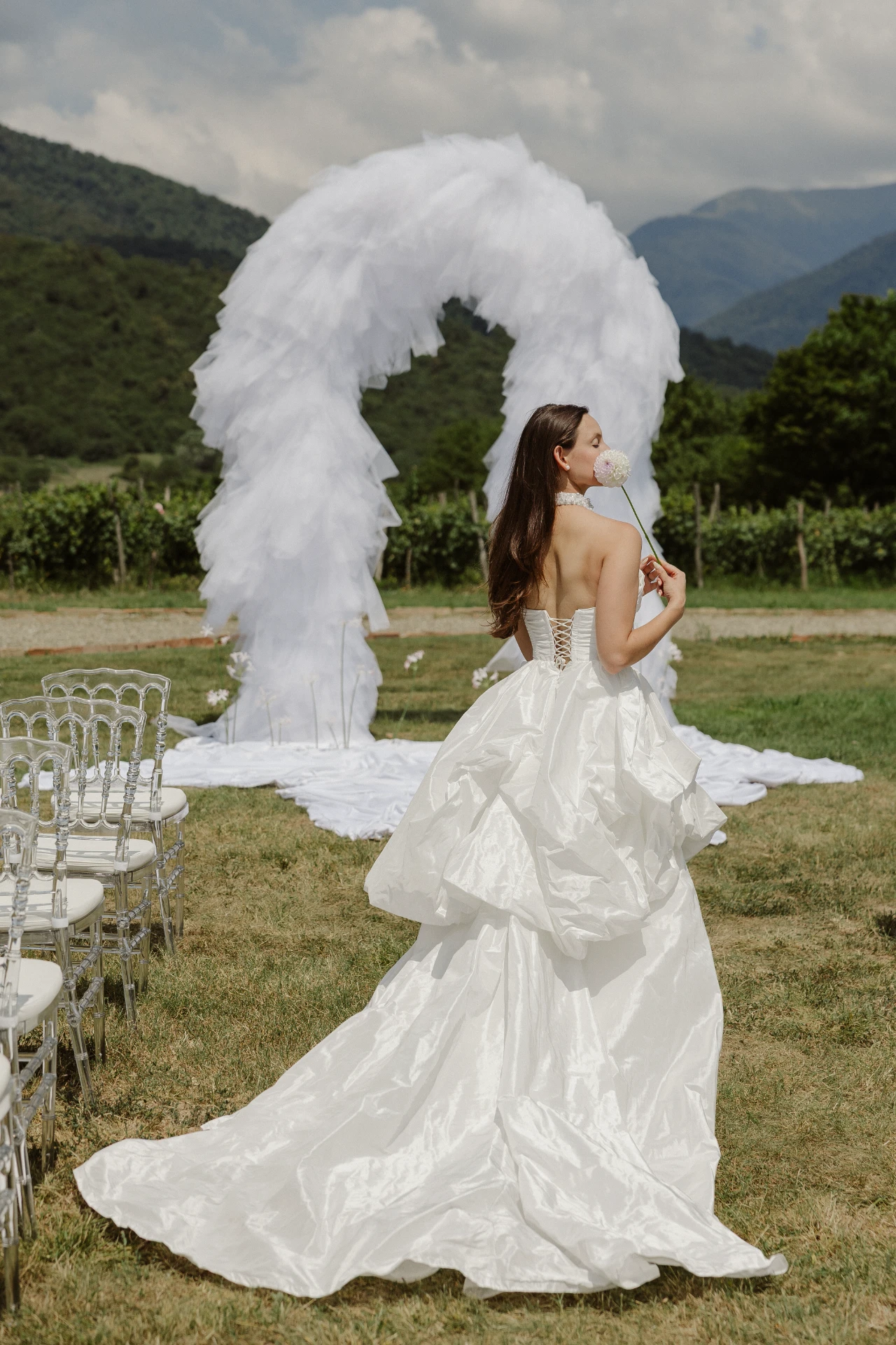 Bridal photoshoot with mountain views